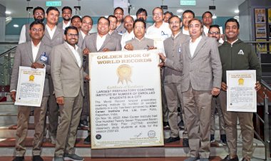 allen coaching took a bang entry in the golden book of world records record of maximum 1 lakh 27 thousand 764 classroom students in one city one institute