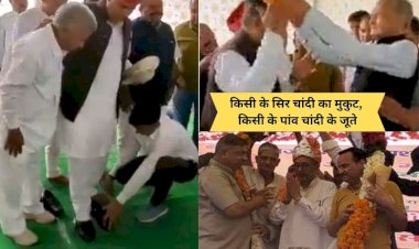 mla minister honored from silver crown and shoes after announced new district in rajasthan