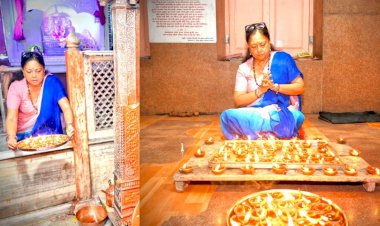 vasundhara raje reach chandpole hanuman temple lit 80 lamps for justice to jaipur bomb blasts victims