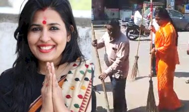 mayor somya gurjar pick up broom after 6 thousand valmiki samaj workers on mass strike  in jaipur