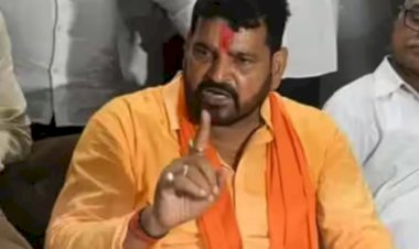 serious allegations of wrestlers in fir – brij bhushan sharan singh  touch breasts and stomach