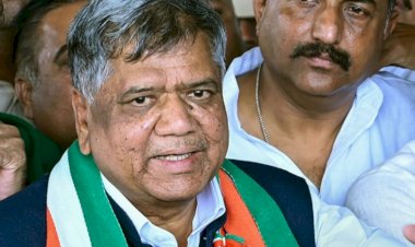 karnataka former cm jagadish shettar defeat by bjp leader mahesh tenginkai