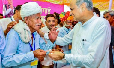 cm ashok gehlot said   i will make khandela also a district cm gehlot sikar visit