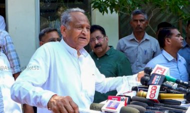 cm ashok gehlot big claim before mumbai telangana departure