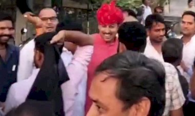 rajyavardhan singh rathore hugged those showing black flags