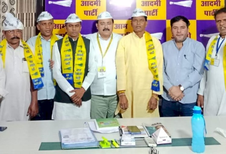 btp national executive members join aap along with other officials