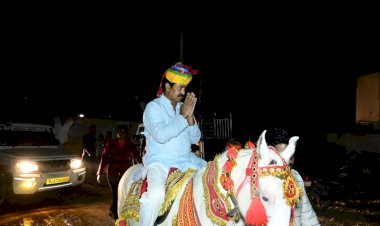 yunus khan in deedwana vidhan sabha chunav being groom and demand for vote