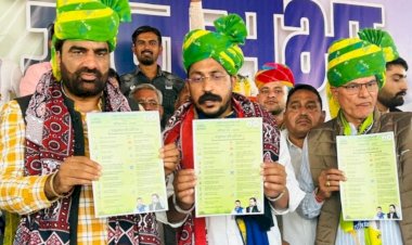 hanuman beniwal release promissory note for public before voting in rajasthan elections 2023