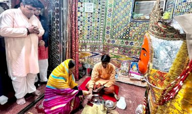 vasundhara agreed to ashok gehlot comment said there is under current but in favor of bjp