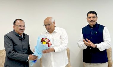 devnani meeting with the chief minister and speaker of gujarat