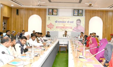chief minister discussed development issues with sarpanches   instructions given to prepare action plan for development works of gram panchayats
