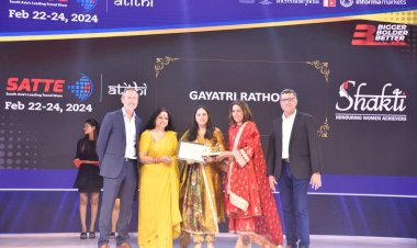 dr. deepali deputy director of tourism department as a representative of chief government secretary mrs. rathod received the award.