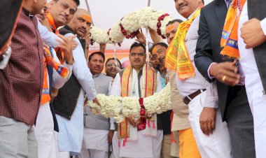 while visiting karah dham wishing for the prosperity and prosperity of the state the saint mahatmas wished for the protection and prosperity of indian culture