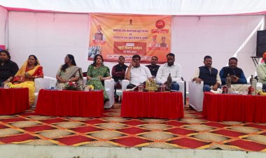 forest and environment minister inscribed 294 stars under the kalibai bhil medhavi and devnarayan scooter scheme   scooty key on the happy face of the daughter