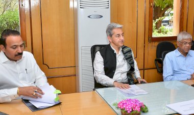 chief secretary took a meeting with the police department regarding law and order