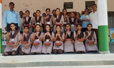 under the selfie with parinda campaign girls put up birds for birds