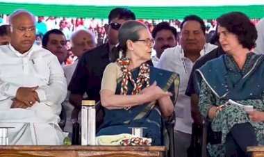 congress leaders sonia khadke and priyanka gandhi lashed out angrily at bjp in jaipur