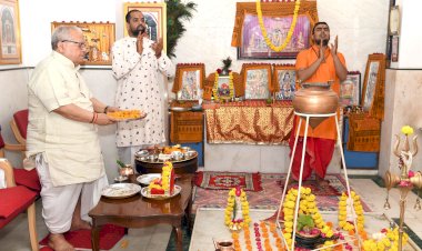 governor shri mishra offered prayers on the occasion of new year and prayed for everyones well being