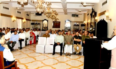 gujarat and maharashtra are states associated with glorious culture and traditions