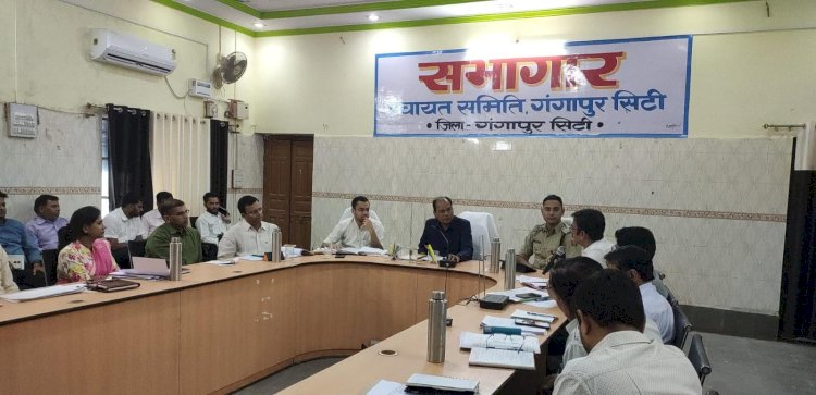 secretary in charge of gangapur city held a review meeting of public essential services
