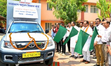 animal husbandry minister flags off liquid nitrogen transport vehicle