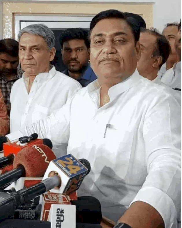 tomorrow pm modi will have to resign election commission has been crippled those who call themselves money lenders are thieves