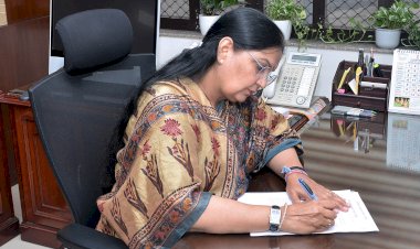 ias rashmi sharma takes charge as housing board commissioner