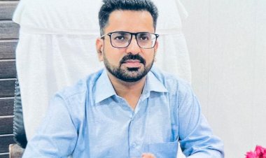 sirohi nagar parishad commissioner love with chair