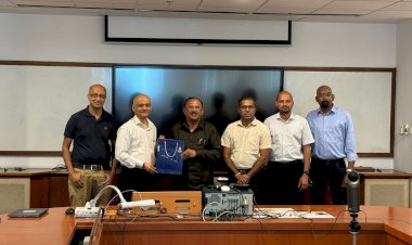 vasudev devnani felicitated at singapore embassy