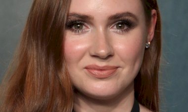 karen gillan is a talented actress and versatile artist