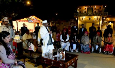 governor calls for everyones contribution in developing india