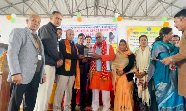 tricolor is touching the sky due to isros success education minister