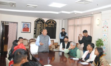 north east students met assembly speaker devnani