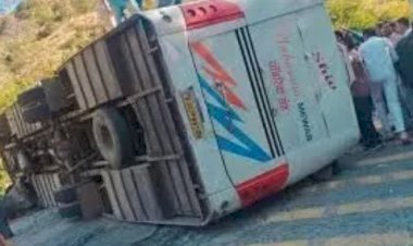 pali bus accident 2 children dead 28 injured driver absconding