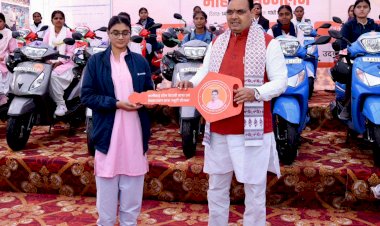 devnarayan chhatra scooty yojana betiyon ko aatmanirbharta ki rah