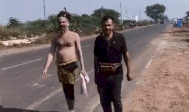 digambar nagaraj puri maharaj started narmada parikrama from omkareshwar